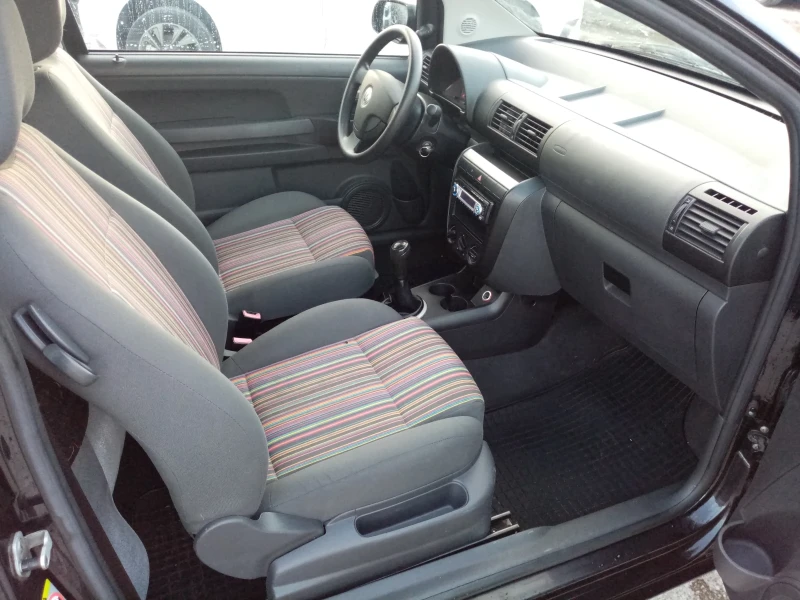 VW Fox 1.2i, снимка 9 - Автомобили и джипове - 47496861