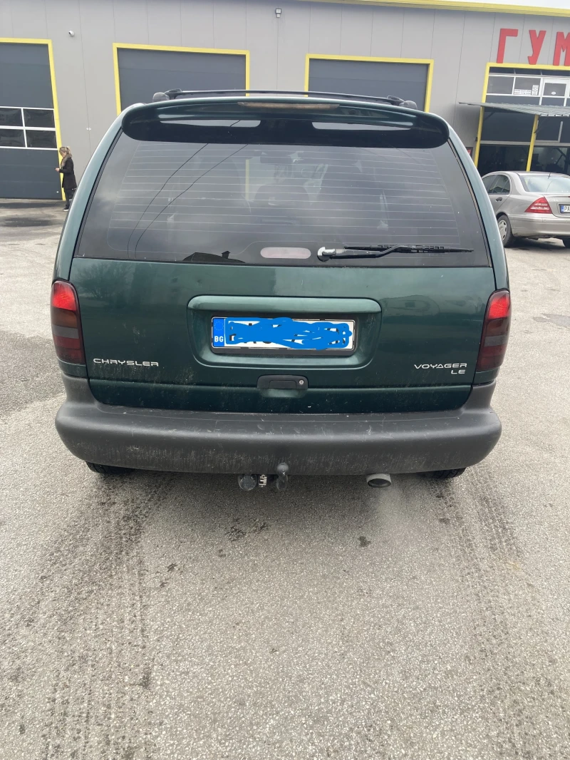 Chrysler Voyager 2, 4 Газ бензин, снимка 7 - Автомобили и джипове - 48326510