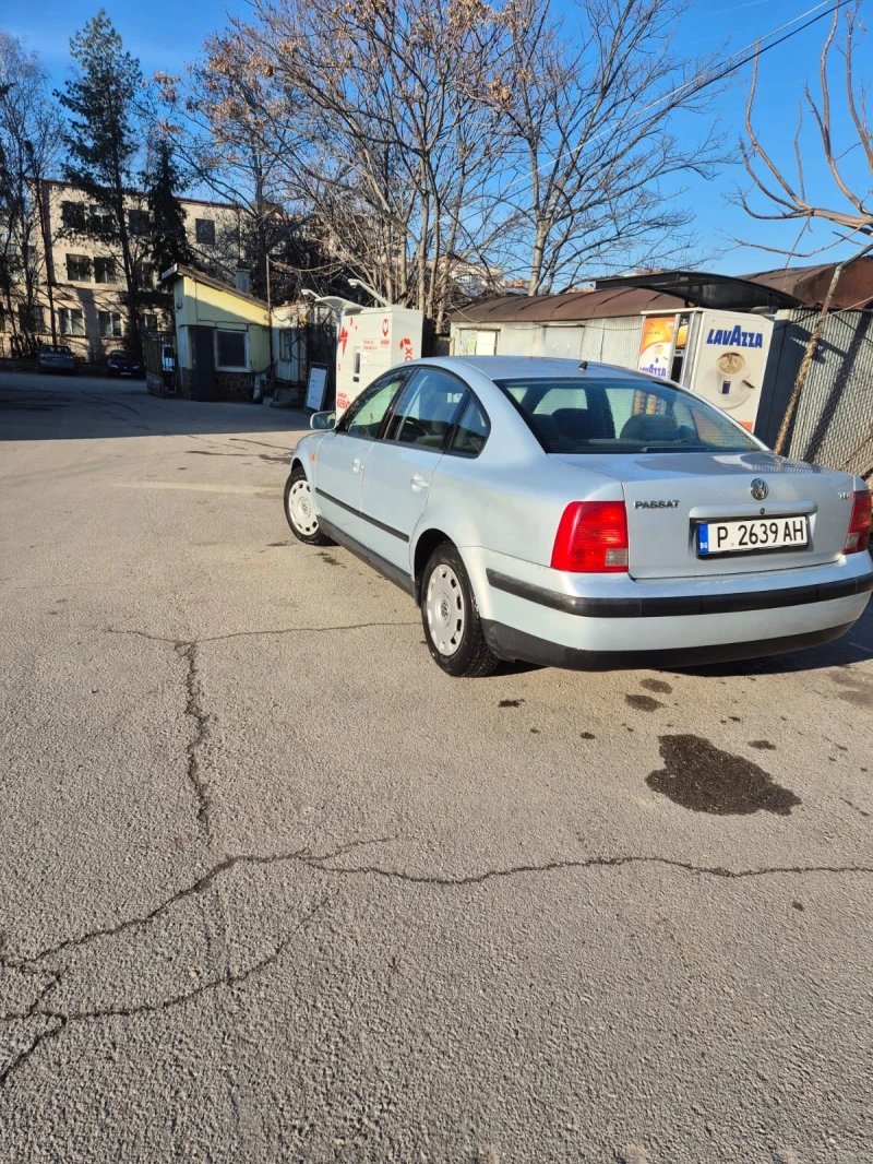 VW Passat, снимка 6 - Автомобили и джипове - 48560808