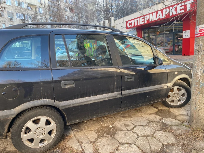 Opel Zafira, снимка 4 - Автомобили и джипове - 48883061