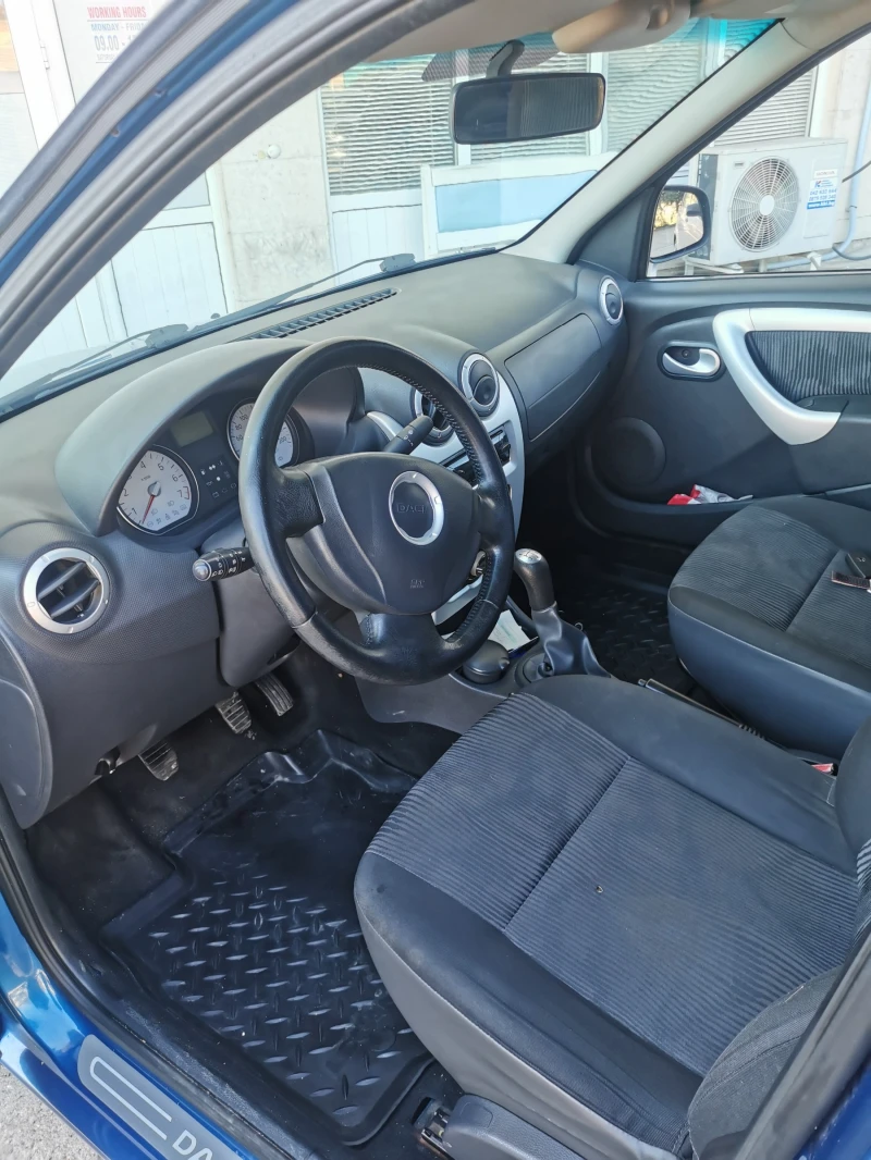 Dacia Logan 1.6, снимка 4 - Автомобили и джипове - 49462556