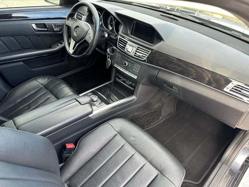 Mercedes-Benz E 400 Е400 4 MATIK, снимка 9 - Автомобили и джипове - 50717777