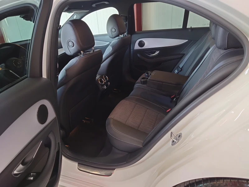 Mercedes-Benz E 220 d- Night edition- kamera 360:, снимка 10 - Автомобили и джипове - 51019378