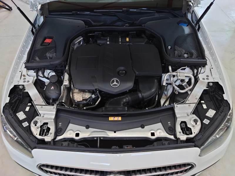 Mercedes-Benz E 220 d- Night edition- kamera 360:, снимка 15 - Автомобили и джипове - 51019378