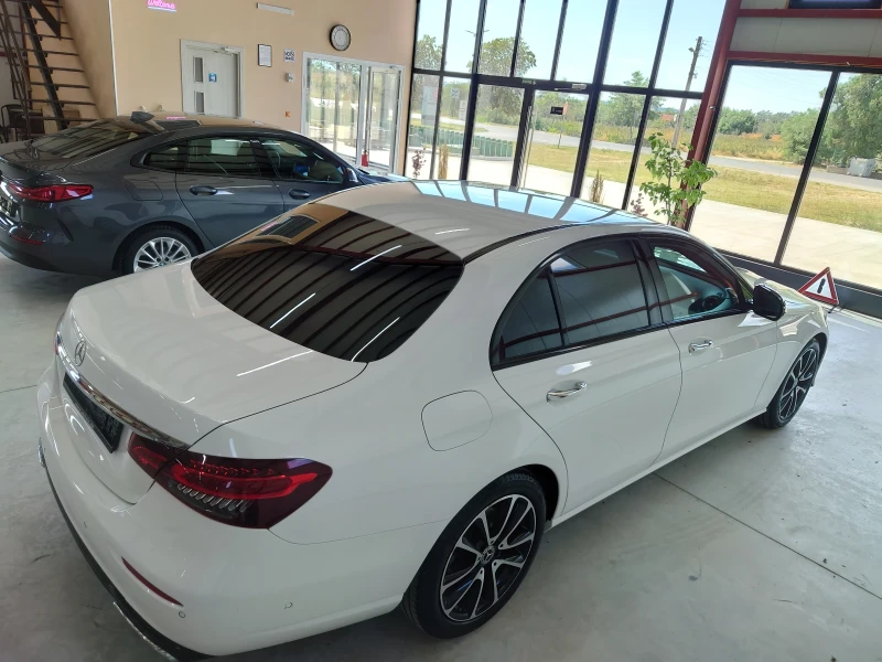 Mercedes-Benz E 220 d- Night edition- kamera 360:, снимка 3 - Автомобили и джипове - 51019378