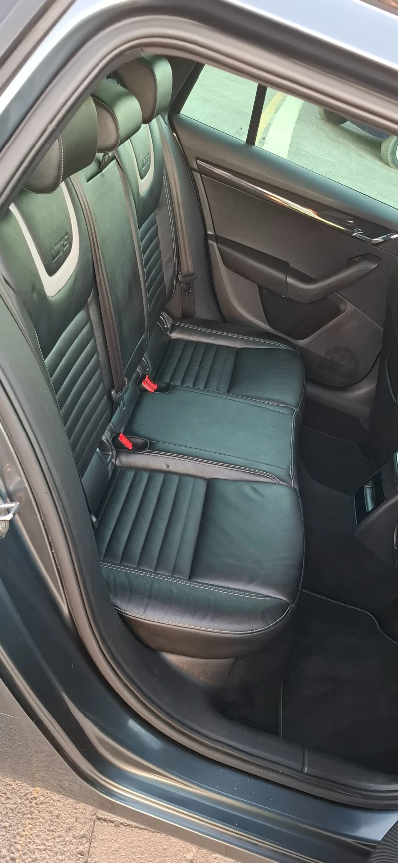 Skoda Octavia 2.0 VrS 184 DsG 19джанти Панорама , снимка 10 - Автомобили и джипове - 51584447