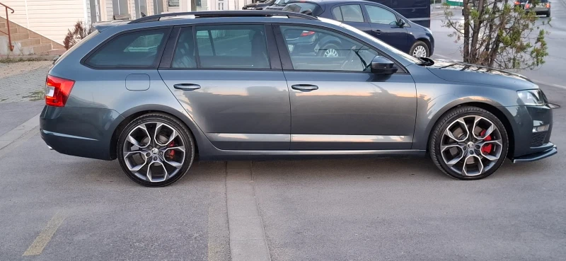 Skoda Octavia 2.0 VrS 184 DsG 19джанти Панорама , снимка 8 - Автомобили и джипове - 51584447