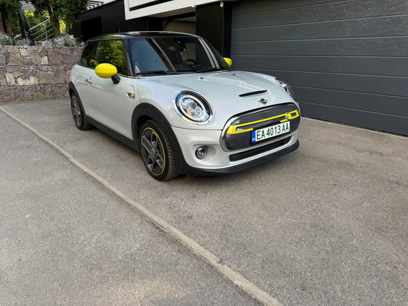 Mini Cooper s LED* КАМЕРА* КОЖА* NAVI* ПОДГРЕВ* НЕАD UP, снимка 14 - Автомобили и джипове - 51596661