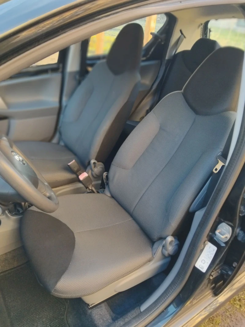 Toyota Aygo КЛИМА* БЕНЗИН, снимка 12 - Автомобили и джипове - 52849598