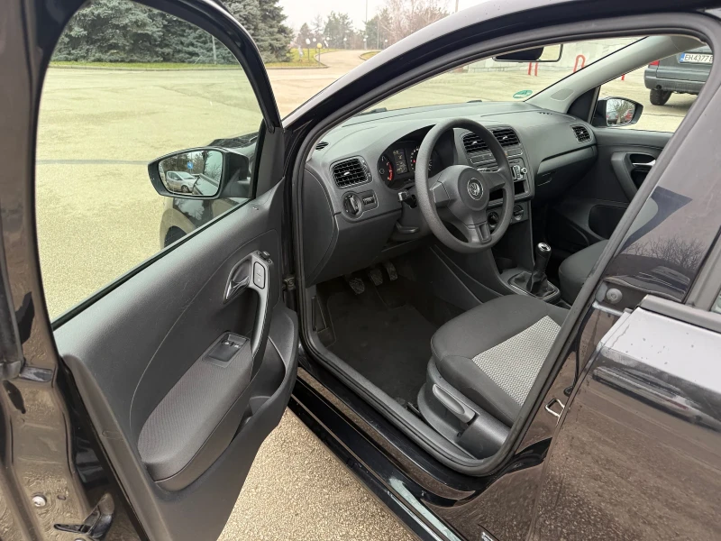 VW Polo 1.2I бензин климатик, снимка 9 - Автомобили и джипове - 53401885