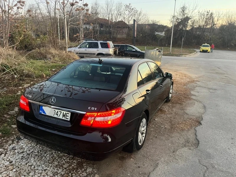 Mercedes-Benz E 250  - изображение 2