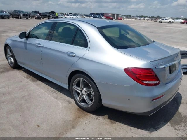 Mercedes-Benz E 300 AMG* PACK* BURMESTER* ПОДГРЕВ* КАМЕРА* МАСАЖ* КЕЙЛ - изображение 4