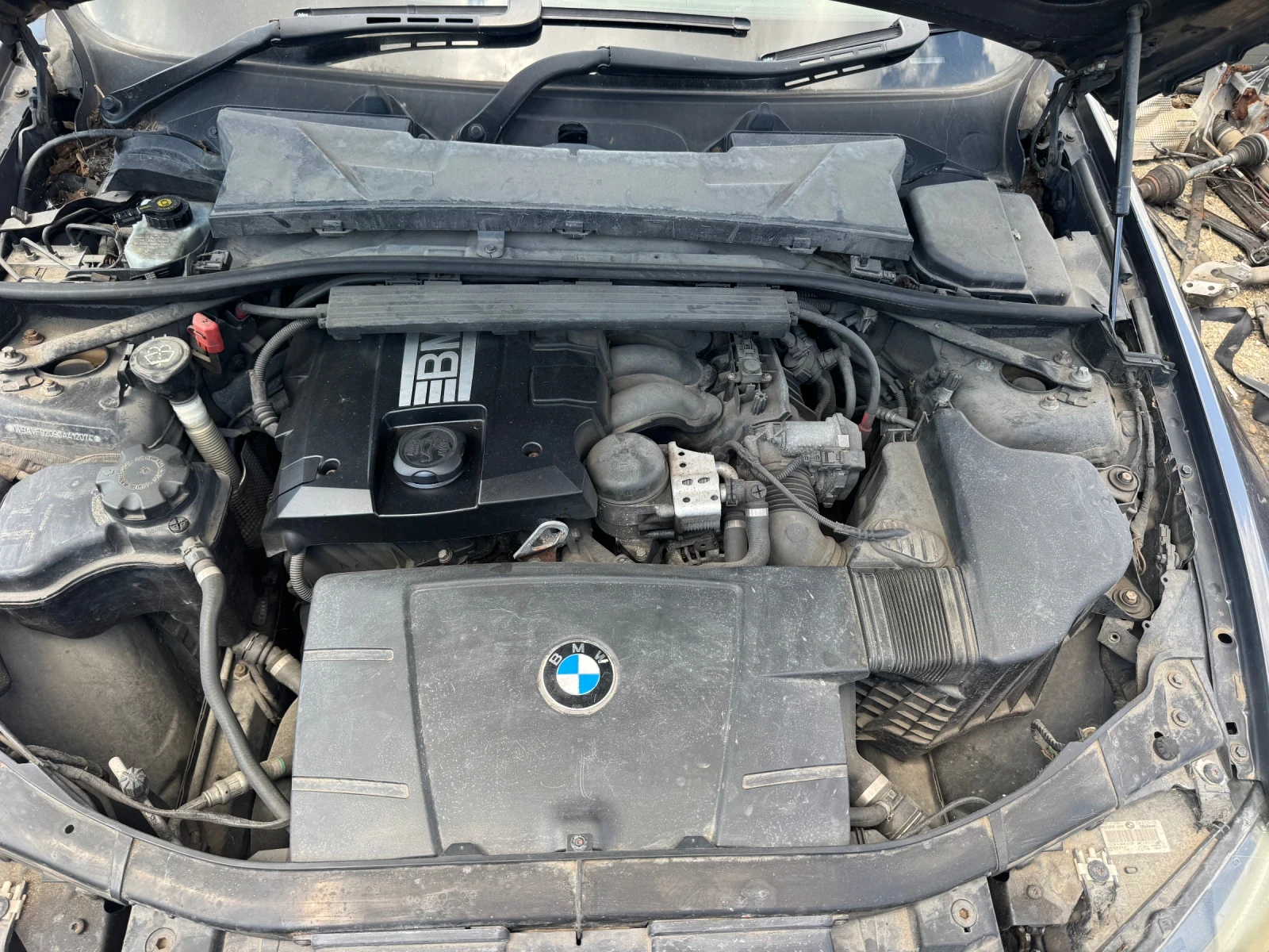 BMW 320 И 170кс, снимка 8 - Автомобили и джипове - 55245157