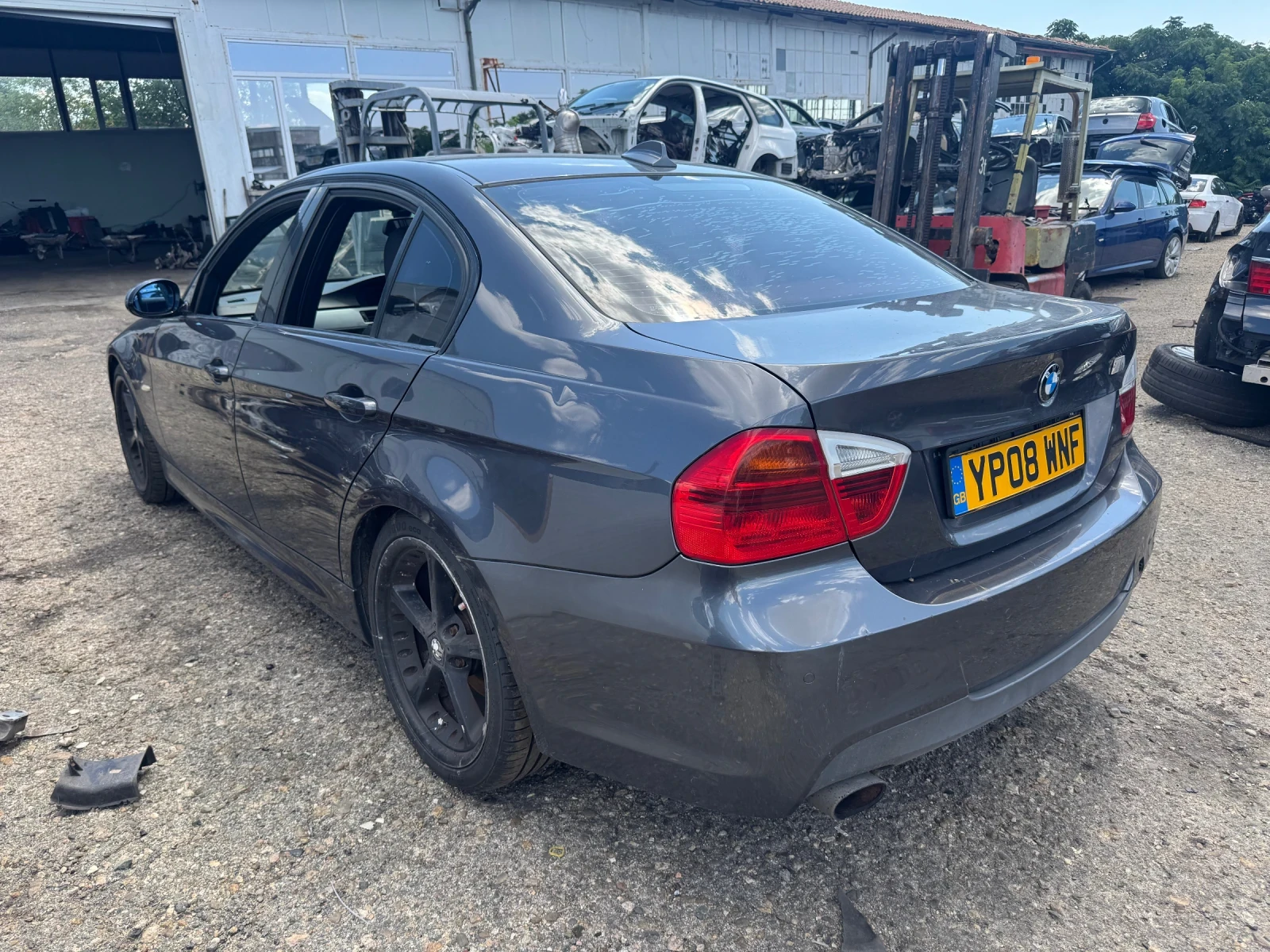 BMW 320 И 170кс, снимка 3 - Автомобили и джипове - 55245157