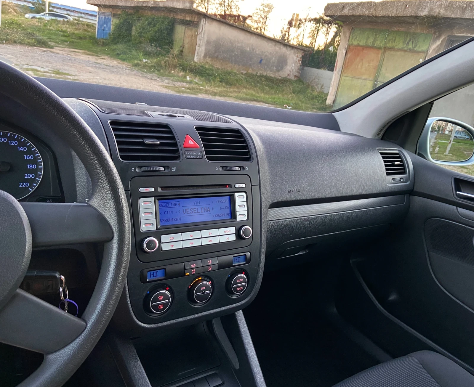 VW Golf 1.4i. КЛИМАТРОНИК* RABBIT*  - изображение 10