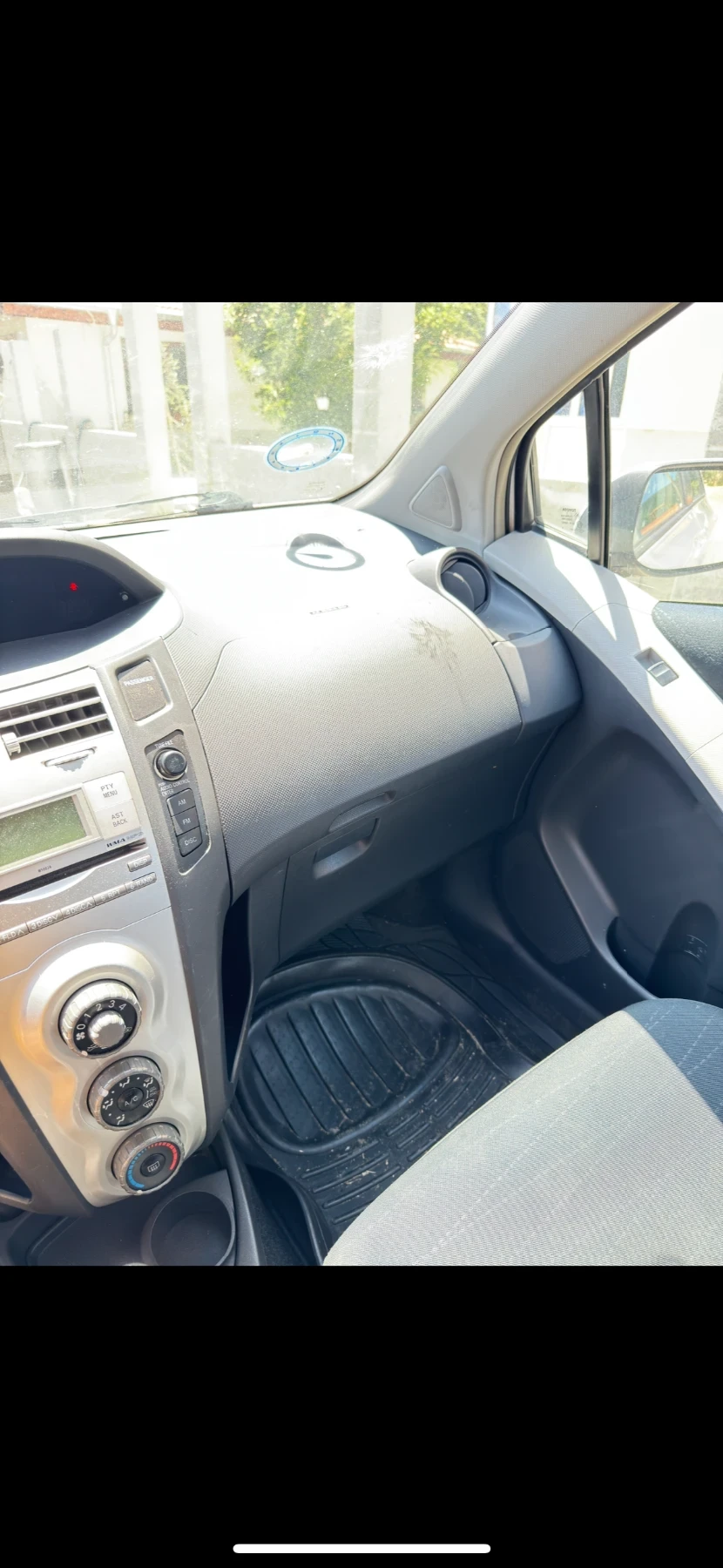 Toyota Yaris  - изображение 4
