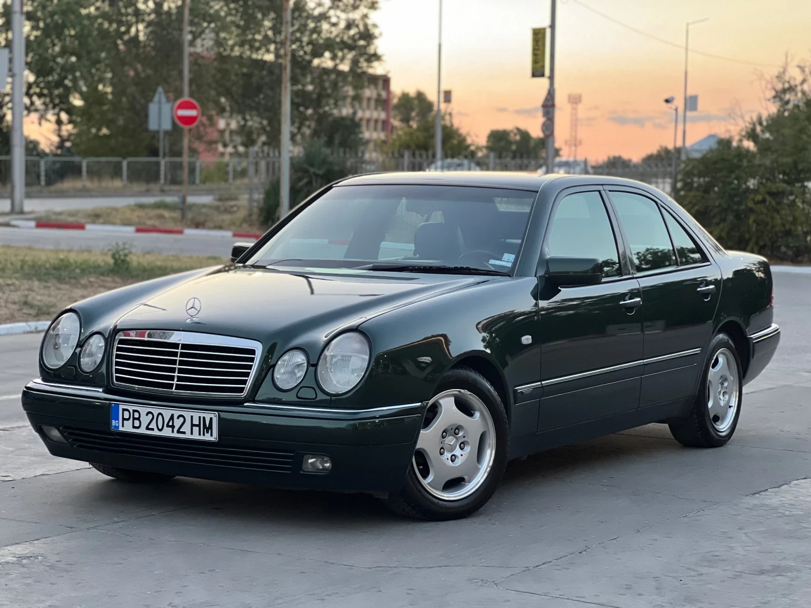Mercedes-Benz E 230 Avantgarde 108000km!!! | Mobile.bg   1