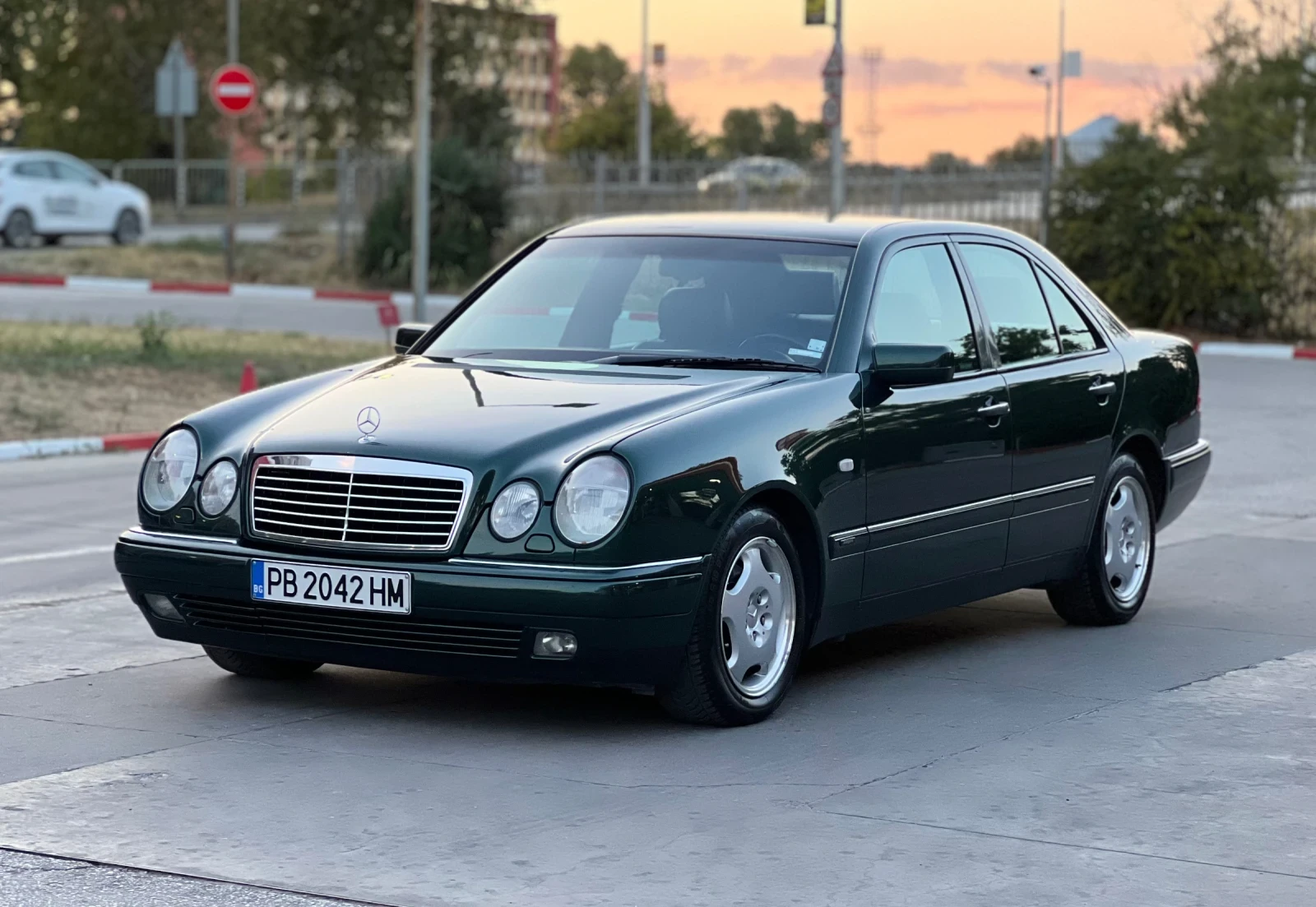 Mercedes-Benz E 230 Avantgarde 108000km!!! - изображение 4