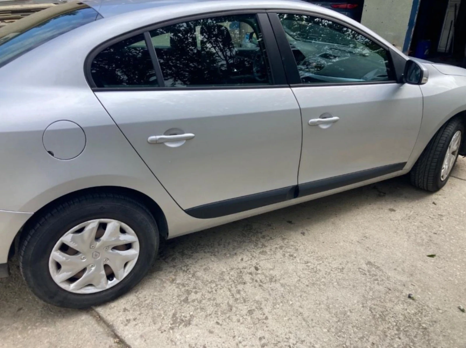 Renault Fluence 1, 6 LPG - изображение 4