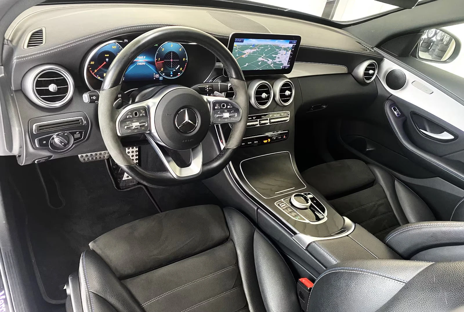 Mercedes-Benz C 220 d/AMG/194HP/NIGHT-EDITION/9G/LED/CAM/DIGITAL/756f - изображение 9