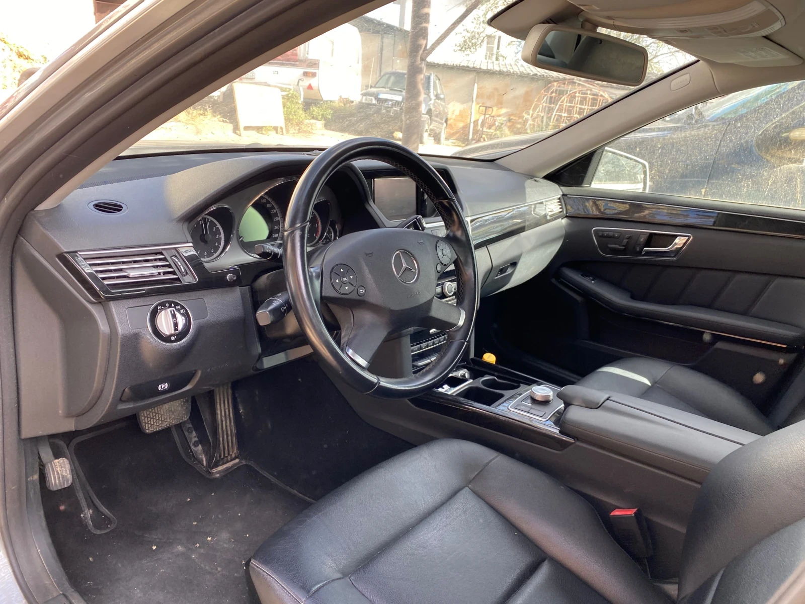 Mercedes-Benz E 350  - изображение 8