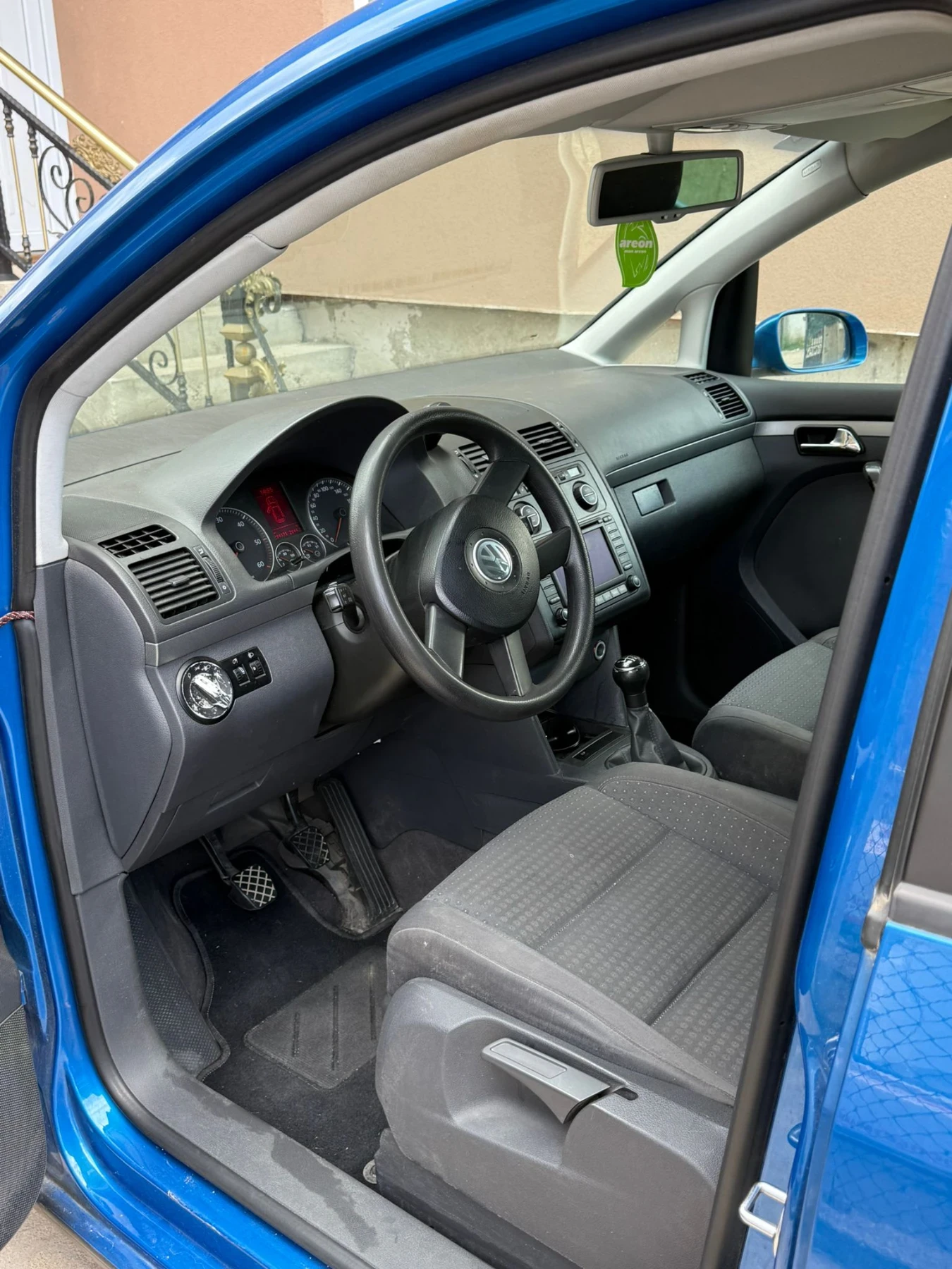 VW Touran  - изображение 4
