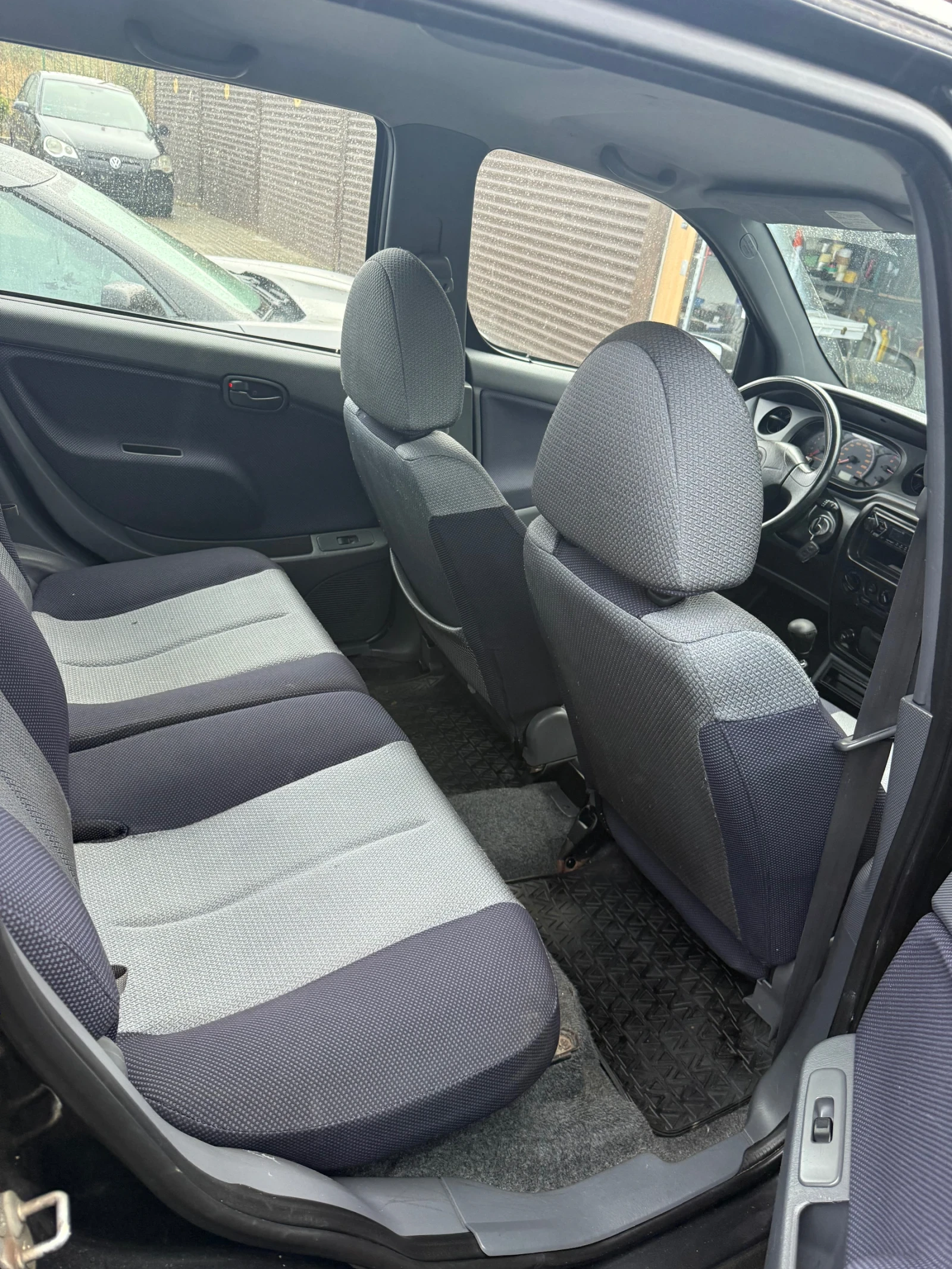 Daihatsu Yrv 1.3i Климатик - изображение 9