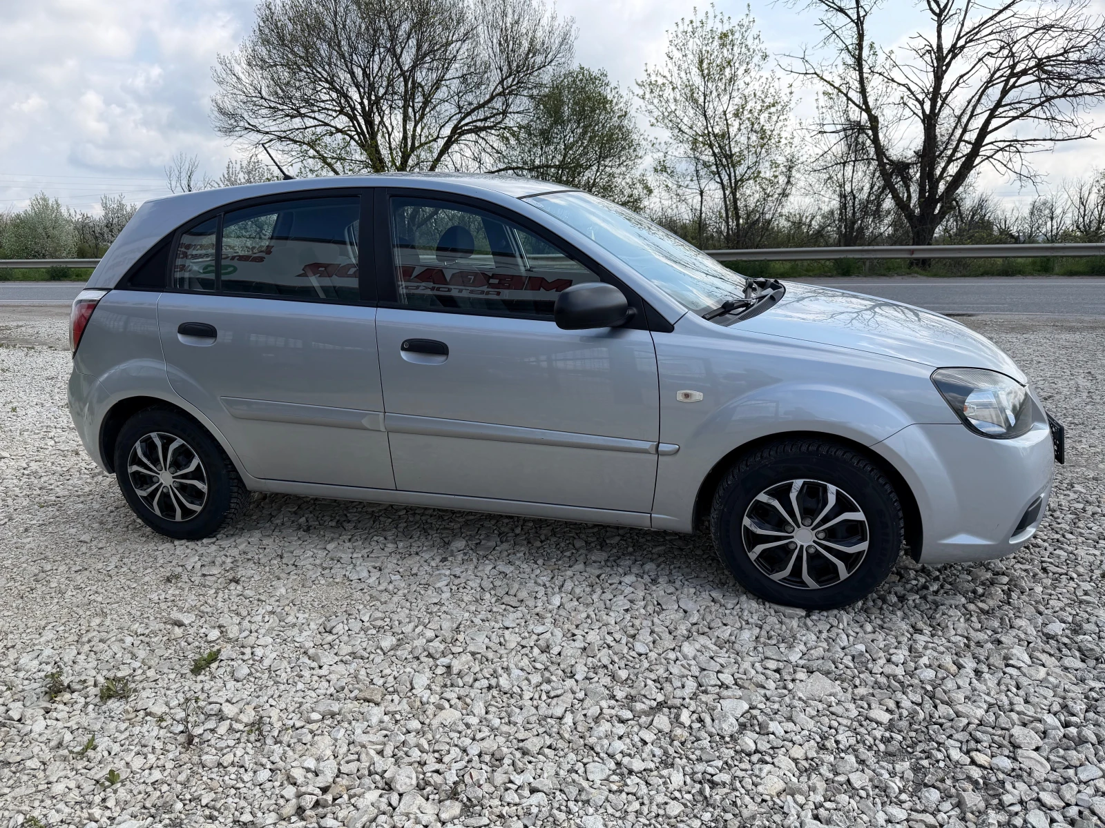 Kia Rio 1.4i/75p.s-Facelift-Klima, снимка 8 - Автомобили и джипове - 52436143