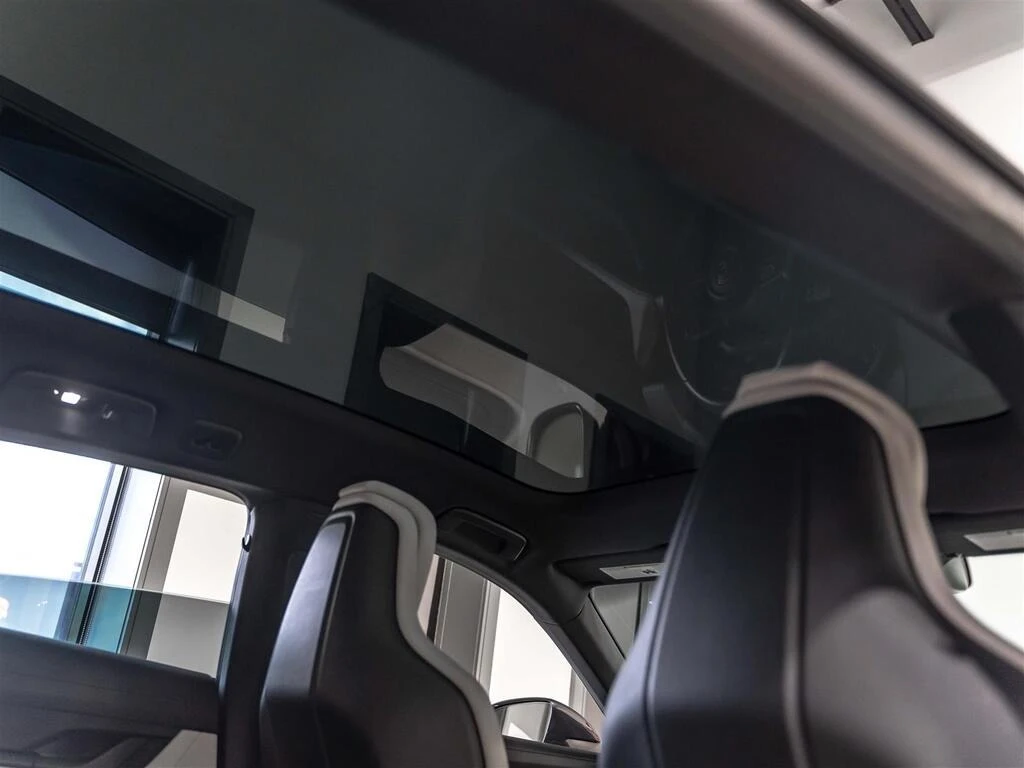 Porsche Taycan 4 CROSS TURISMO LOADED � ����������� & ���� ������ | Mobile.bg � ����������� 17