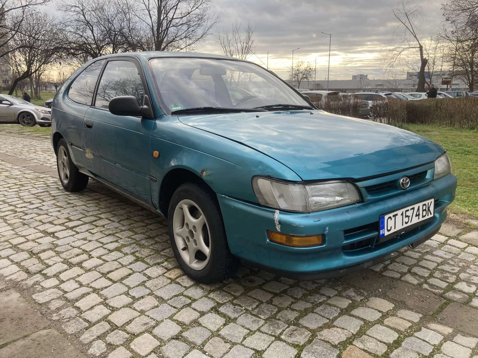 Toyota Corolla 1.3 Бензин, снимка 6 - Автомобили и джипове - 53717028