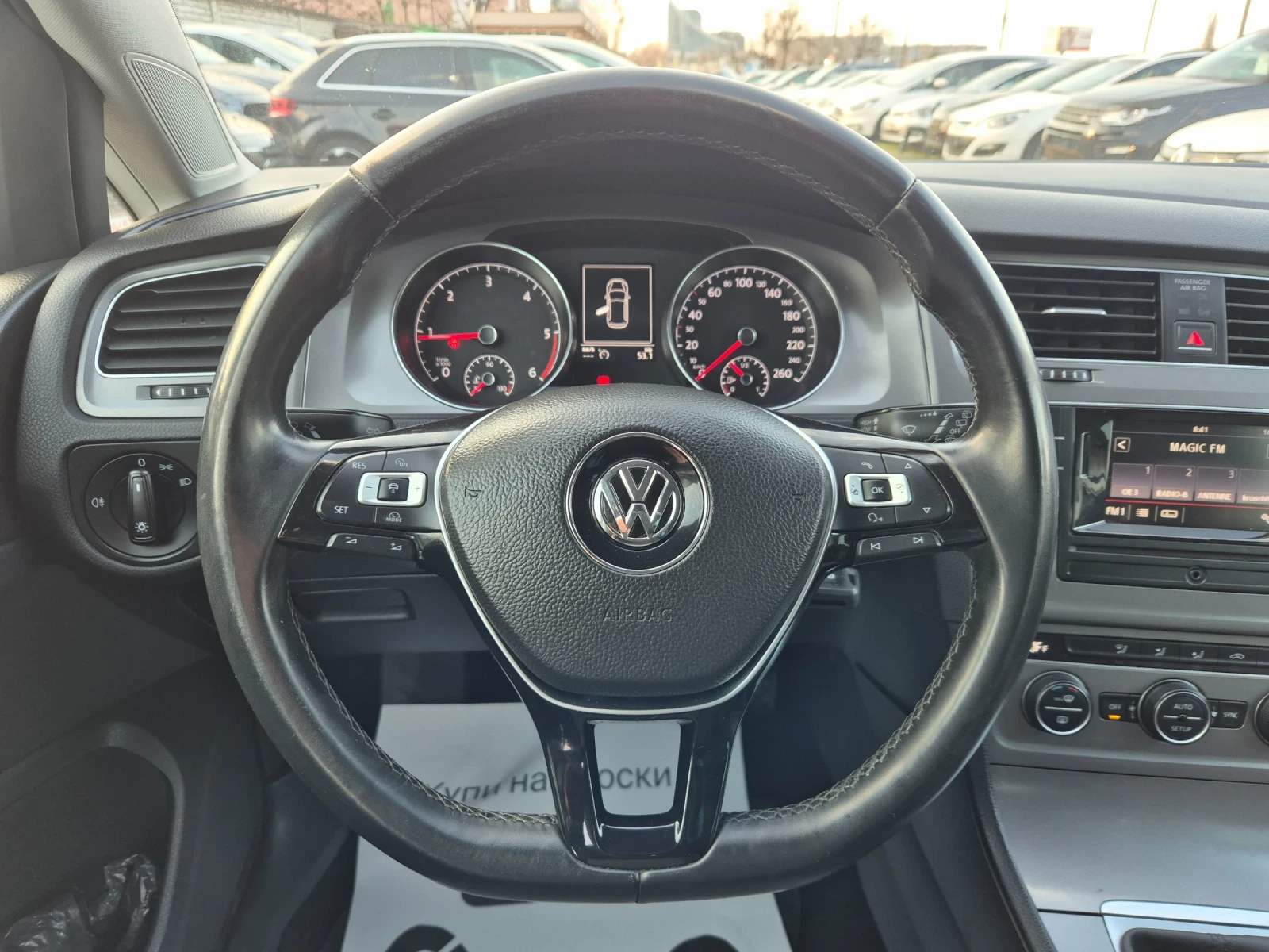 VW Golf 1.6TDI-90k.s., снимка 10 - Автомобили и джипове - 53870095