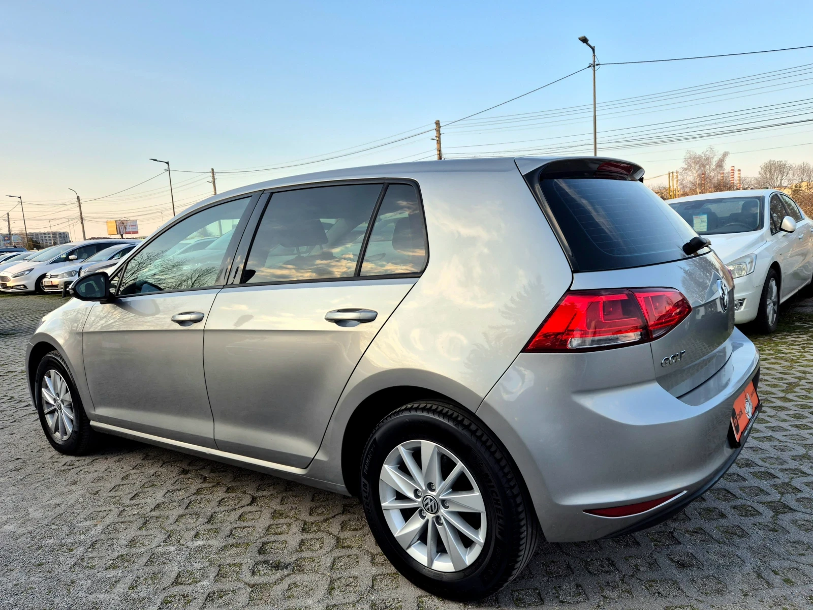 VW Golf 1.6TDI-90k.s., снимка 6 - Автомобили и джипове - 53870095
