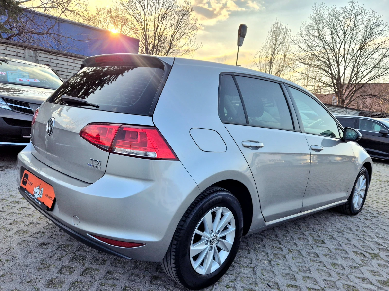 VW Golf 1.6TDI-90k.s., снимка 4 - Автомобили и джипове - 53870095