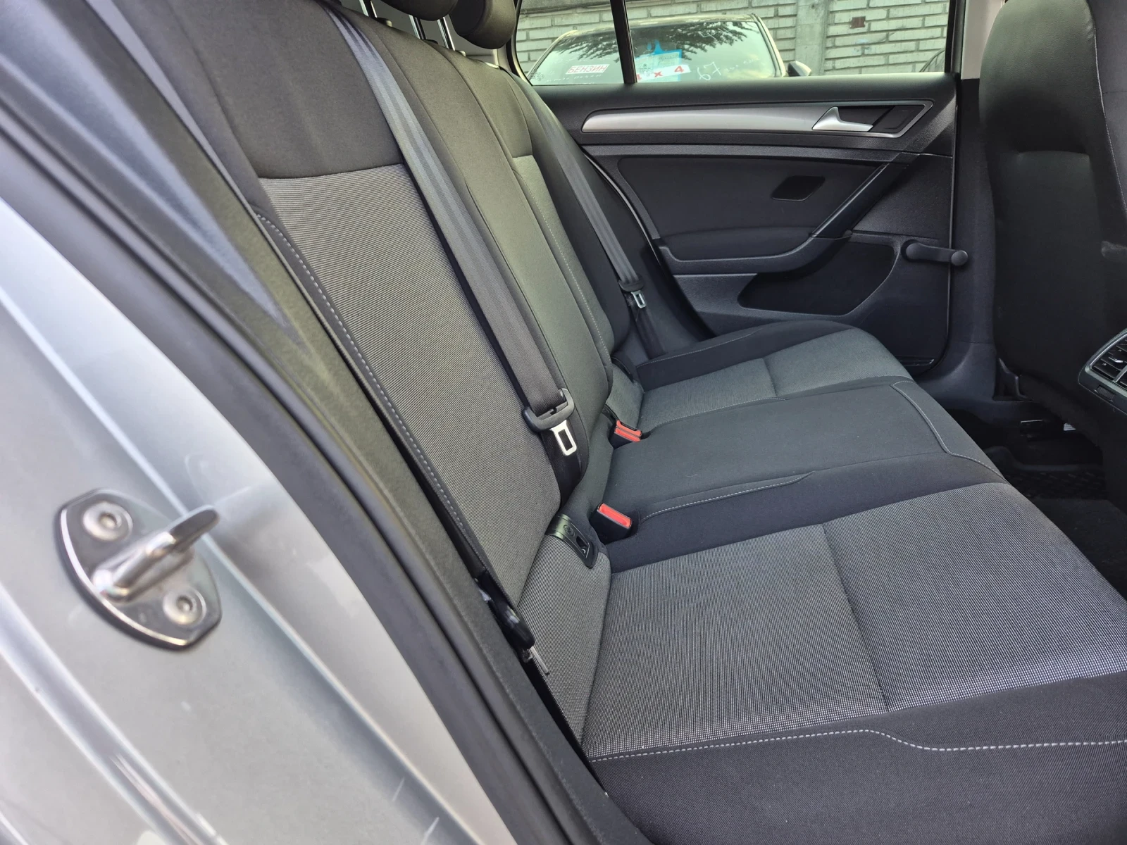 VW Golf 1.6TDI-90k.s., снимка 14 - Автомобили и джипове - 53870095