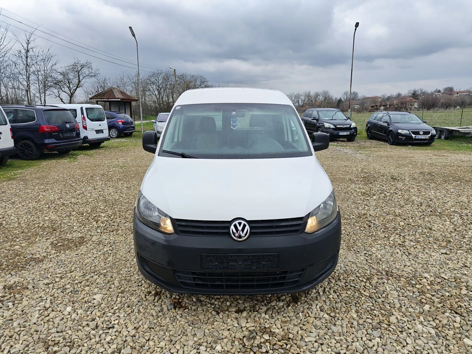 VW Caddy 1.6 TDI , снимка 2 - Автомобили и джипове - 53939590