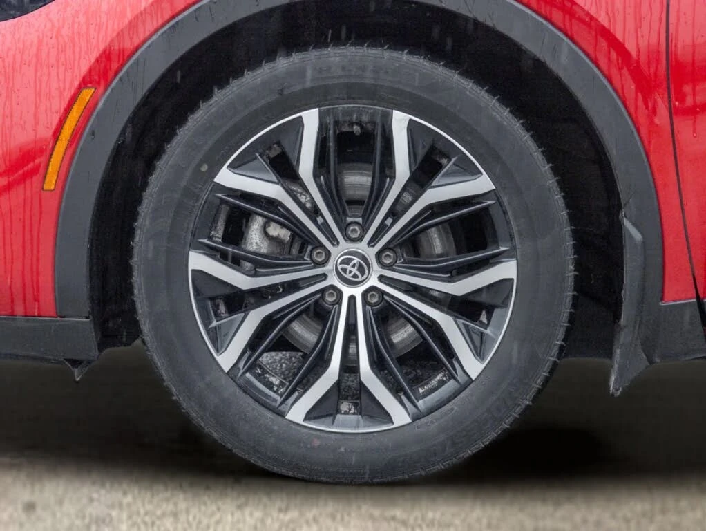 Toyota Crown XLE AWD, снимка 3 - Автомобили и джипове - 54248667