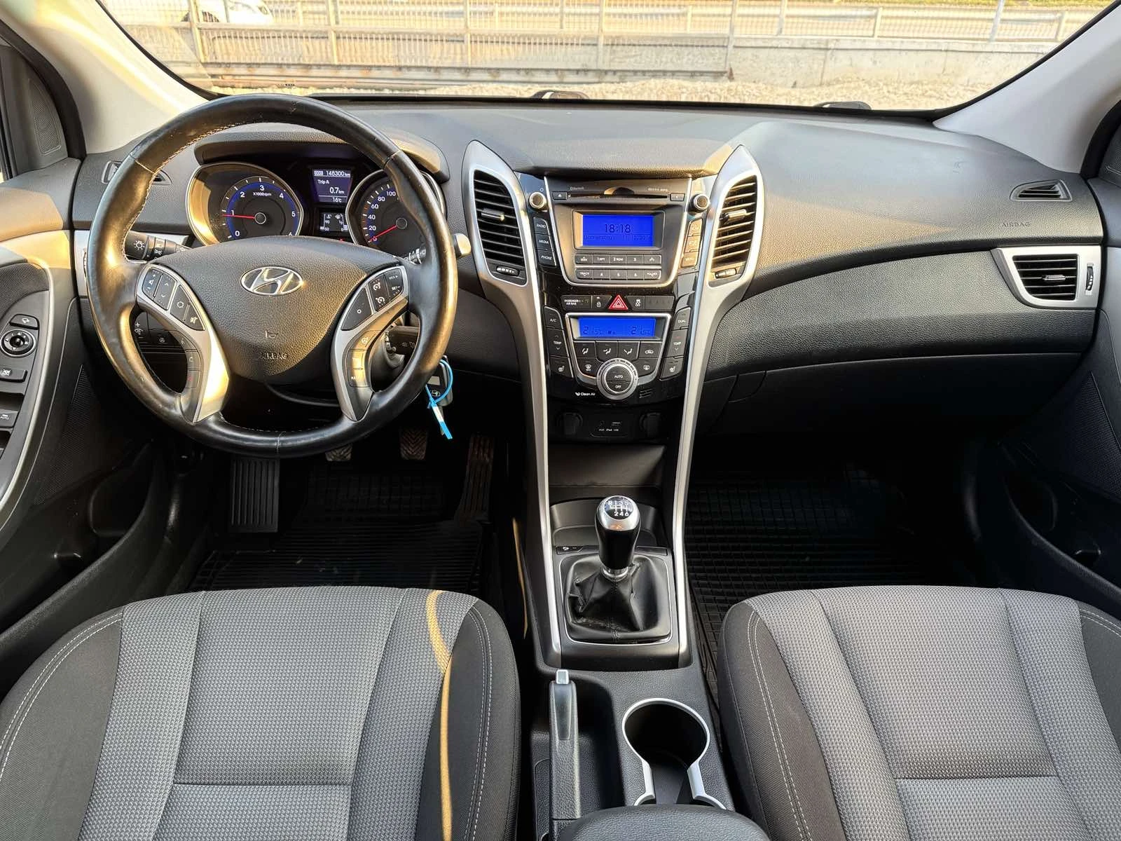 Hyundai I30 1.6CRDI* Led* FACE* Evro6* 6Speed | Mobile.bg � ����������� 12