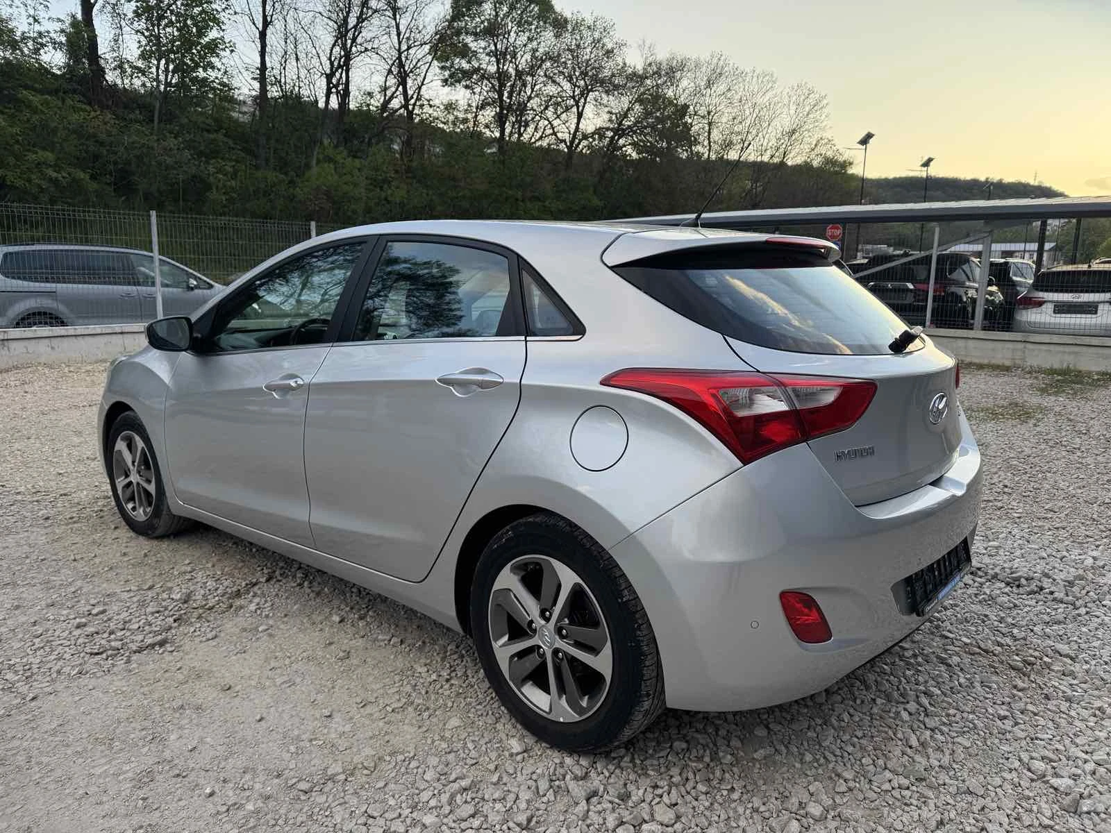 Hyundai I30 1.6CRDI* Led* FACE* Evro6* 6Speed | Mobile.bg � ����������� 6