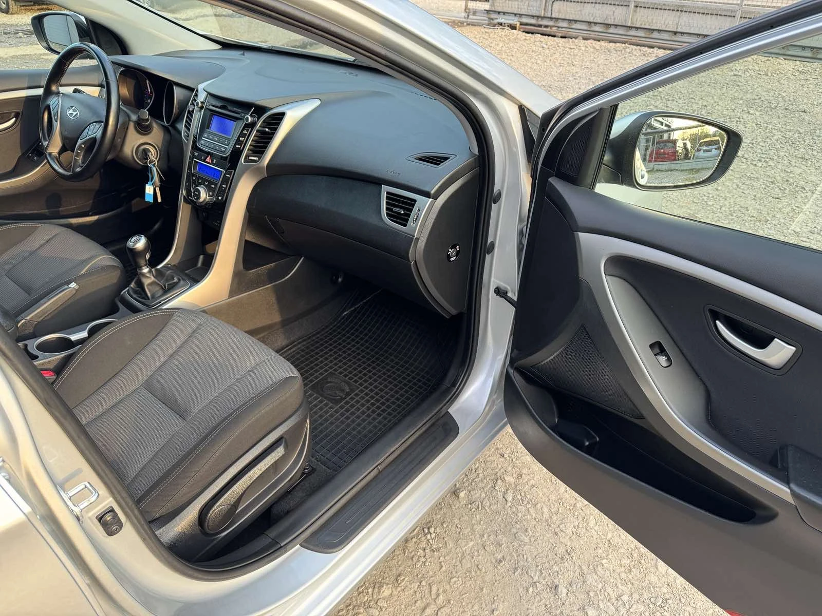 Hyundai I30 1.6CRDI* Led* FACE* Evro6* 6Speed | Mobile.bg � ����������� 10