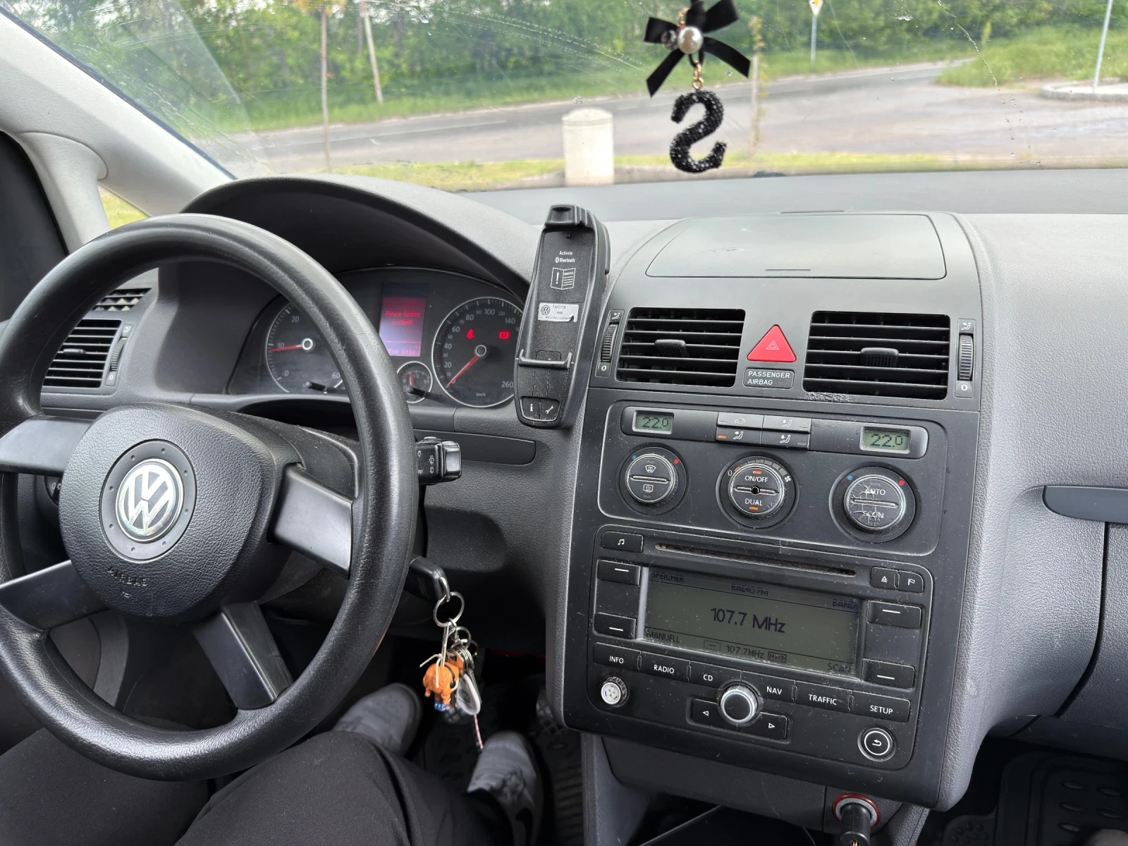 VW Touran 1.9, снимка 8 - Автомобили и джипове - 54519429