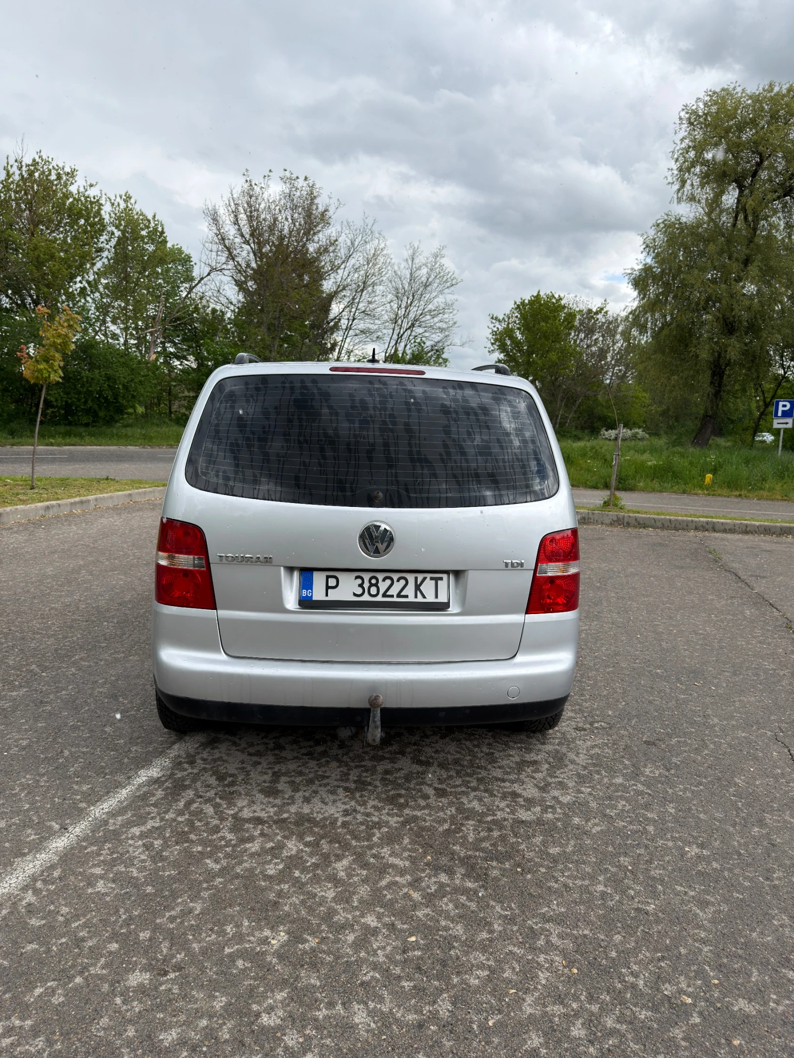 VW Touran 1.9, снимка 4 - Автомобили и джипове - 54519429