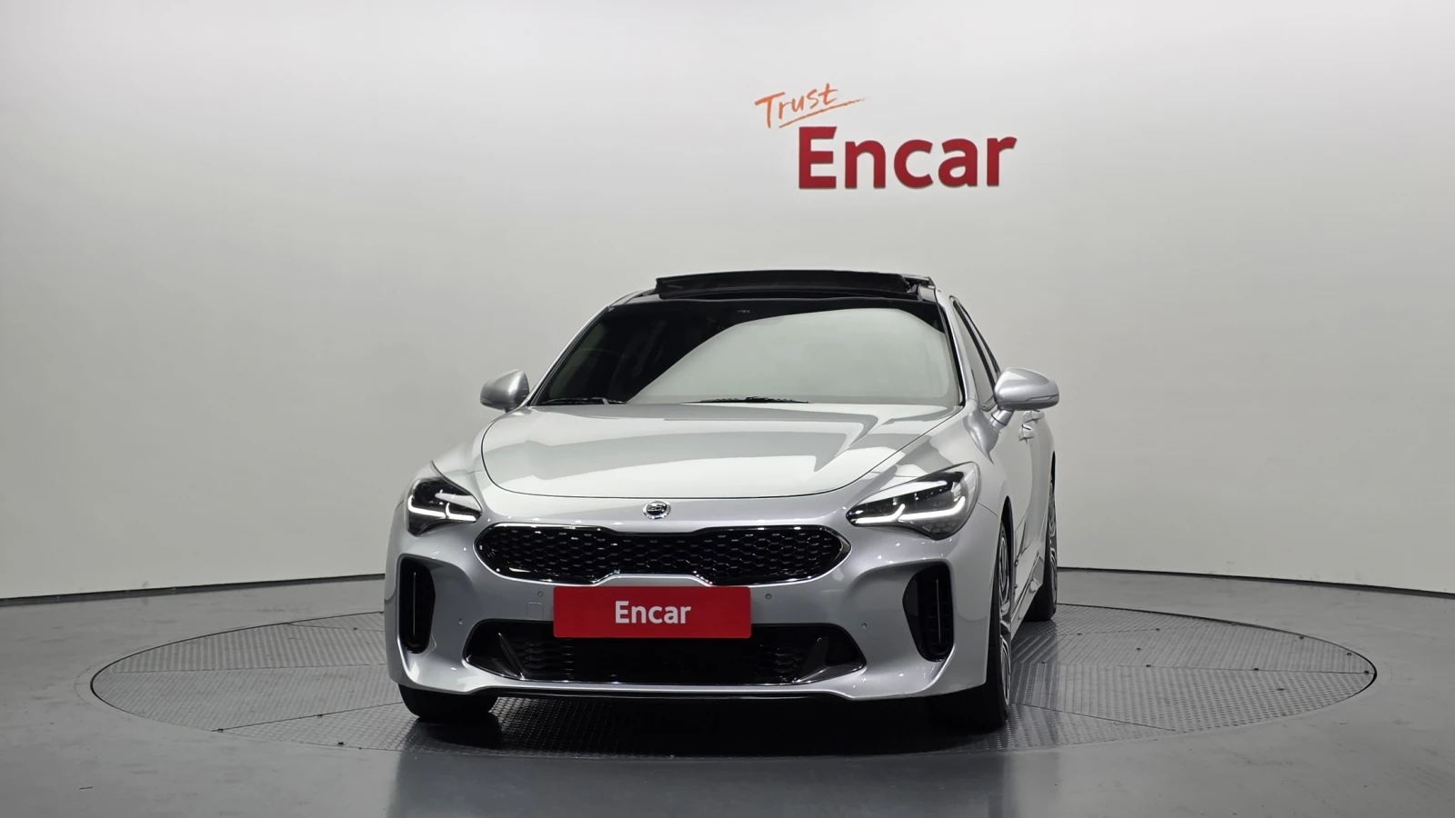 Kia Stinger Turbo 2WD, снимка 2 - Автомобили и джипове - 54784047