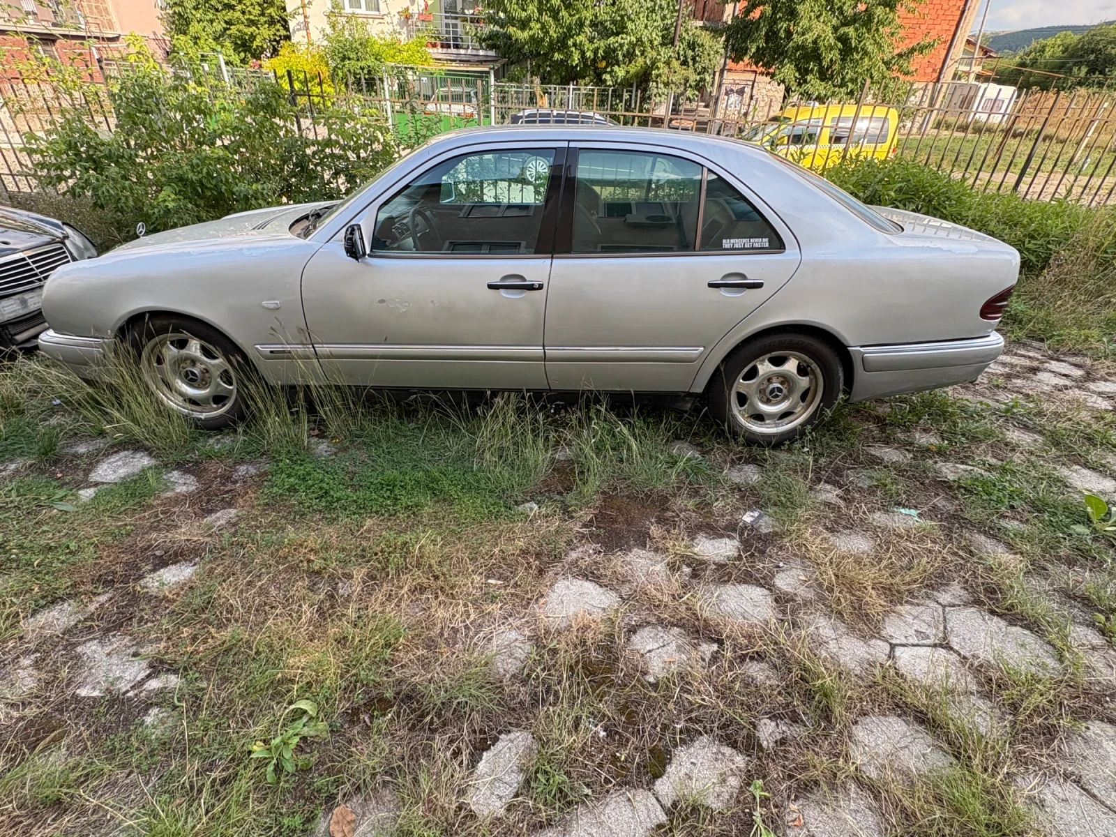 Mercedes-Benz E 300 OM606, снимка 4 - Автомобили и джипове - 54803922
