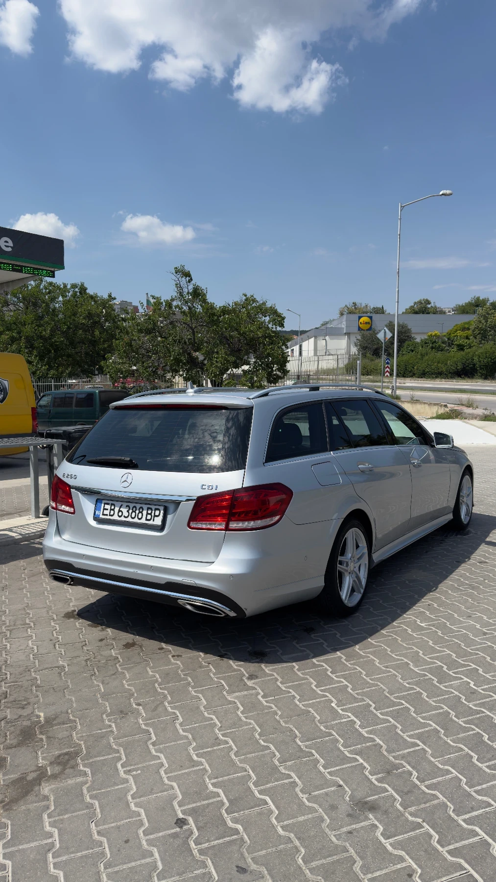 Mercedes-Benz E 250 AMG Sport, снимка 6 - Автомобили и джипове - 55617565
