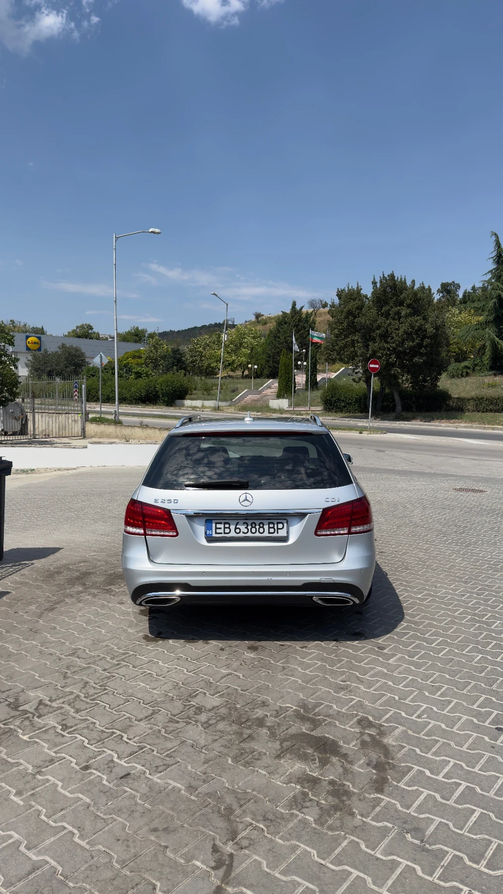 Mercedes-Benz E 250 AMG Sport, снимка 5 - Автомобили и джипове - 55617565