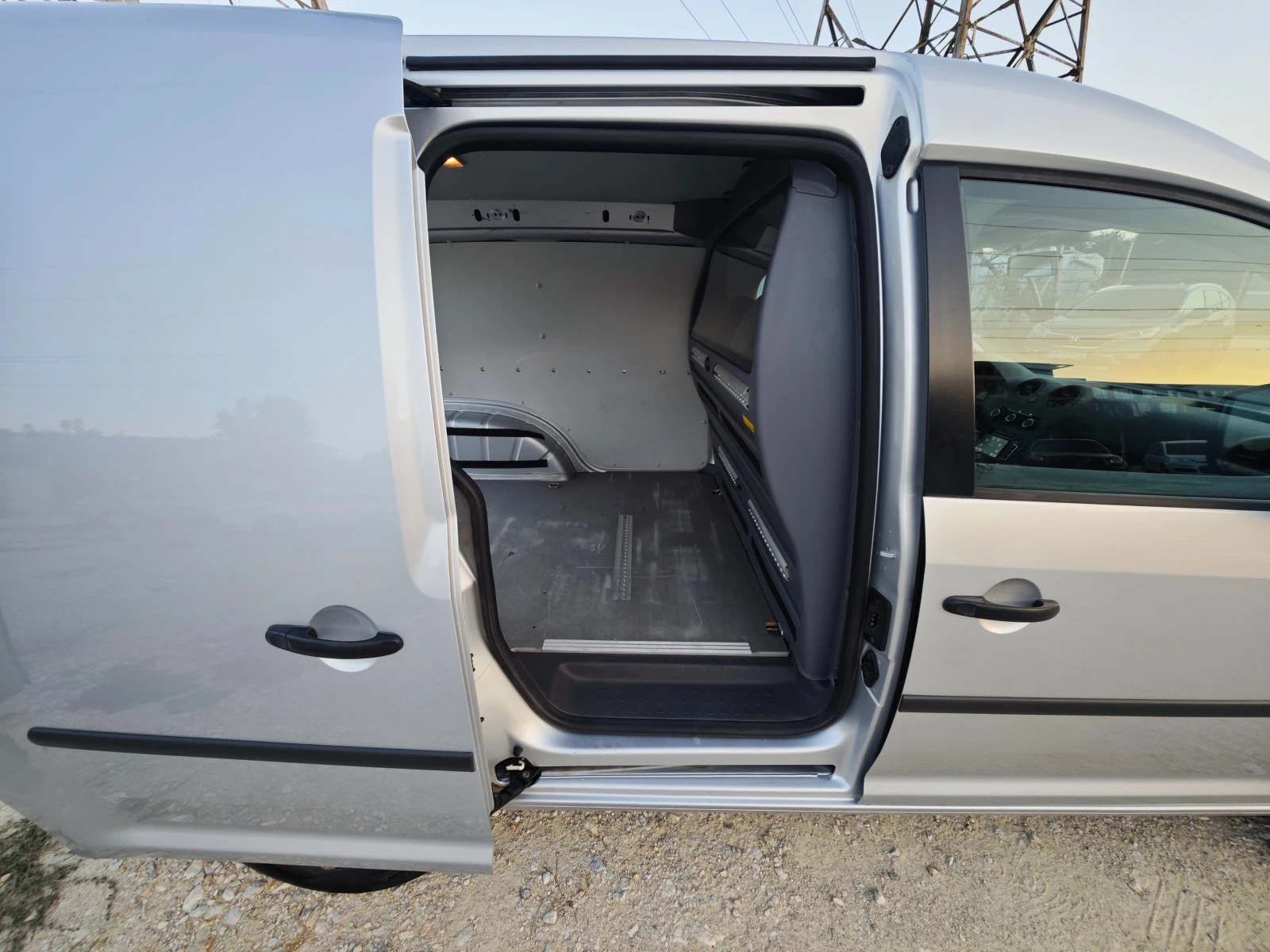 VW Caddy 1.6TDI , снимка 14 - Автомобили и джипове - 55648705