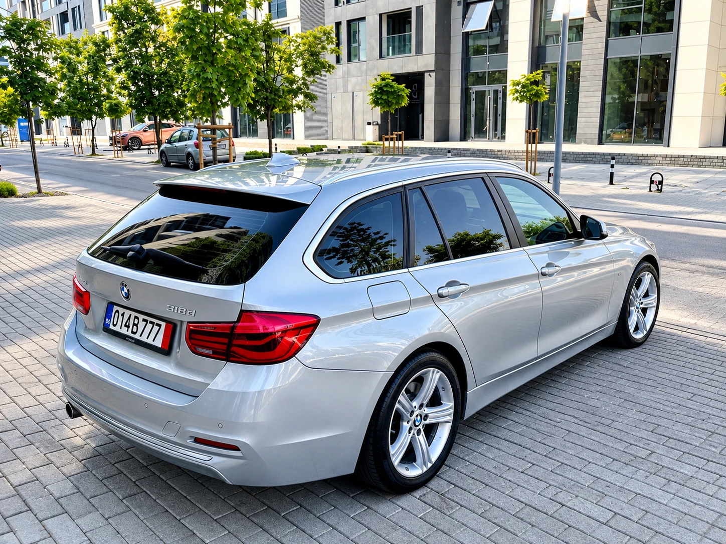 BMW 320 318d 150ks= Дигитално Табло= Нави= Камера= ТОП!!!, снимка 4 - Автомобили и джипове - 56123508