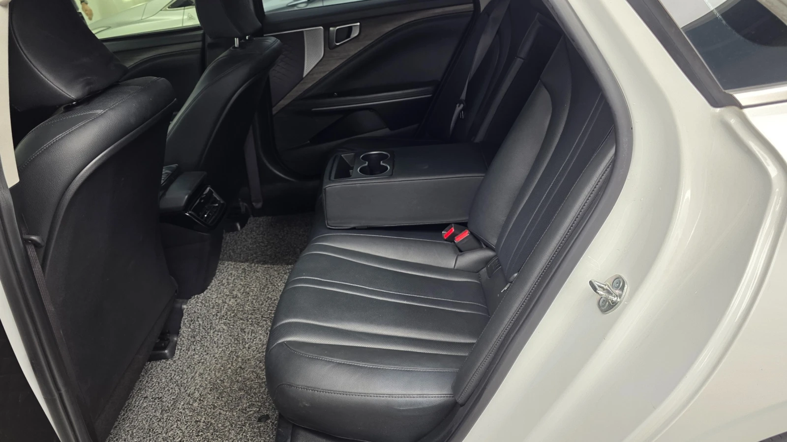 Kia K8 3.5 LPG 2WD, снимка 12 - Автомобили и джипове - 56082074