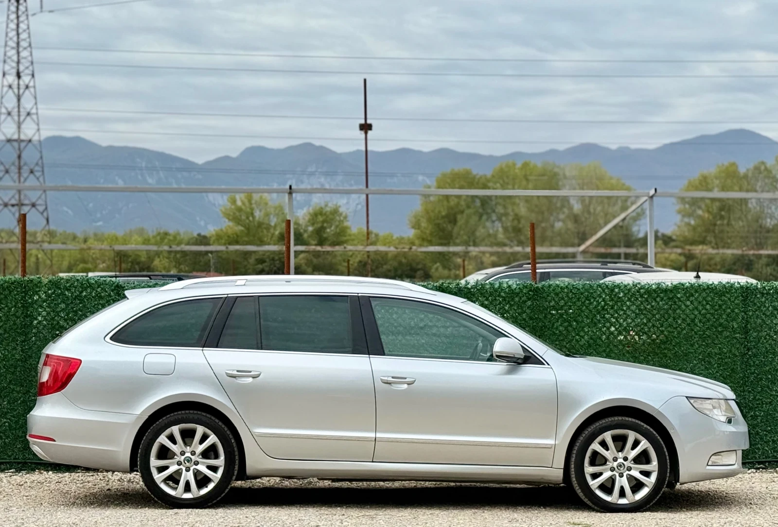 Skoda Superb 2.0TDi 170hp//DSG/NAVI/XENON, снимка 4 - Автомобили и джипове - 56091095