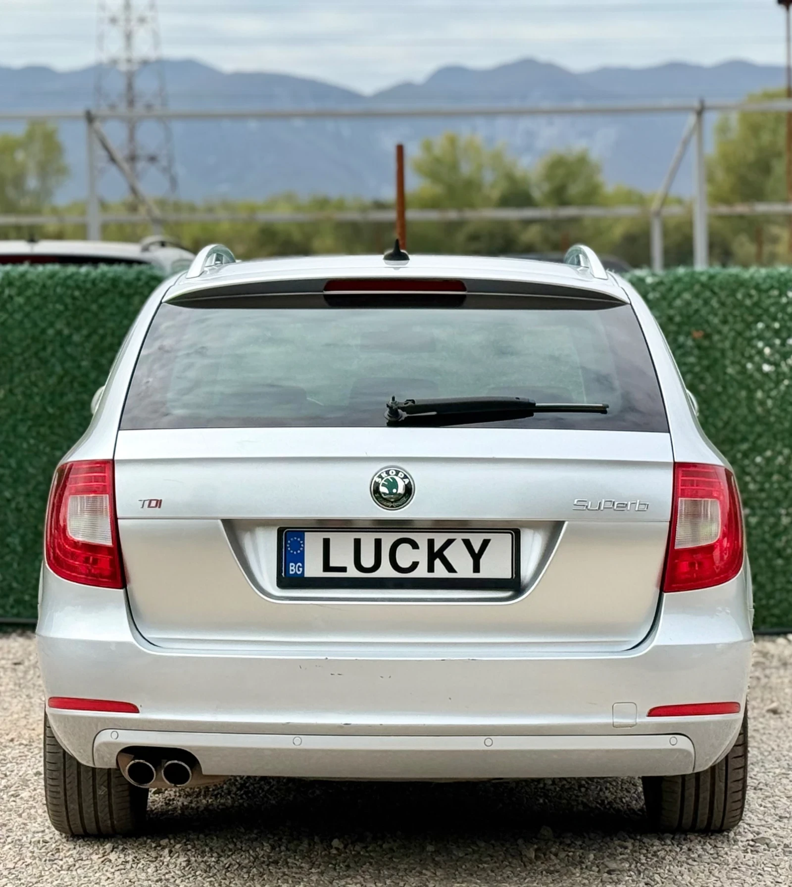 Skoda Superb 2.0TDi 170hp//DSG/NAVI/XENON, снимка 7 - Автомобили и джипове - 56091095